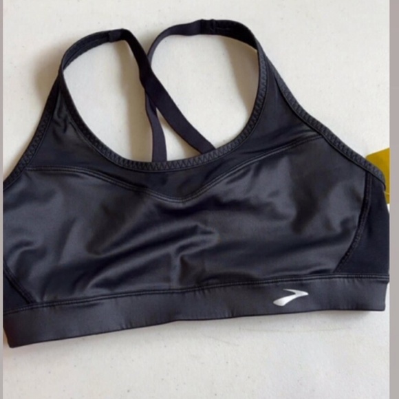 New Brooks Women Sports Bra Size M Color Black - Picture 1 of 3